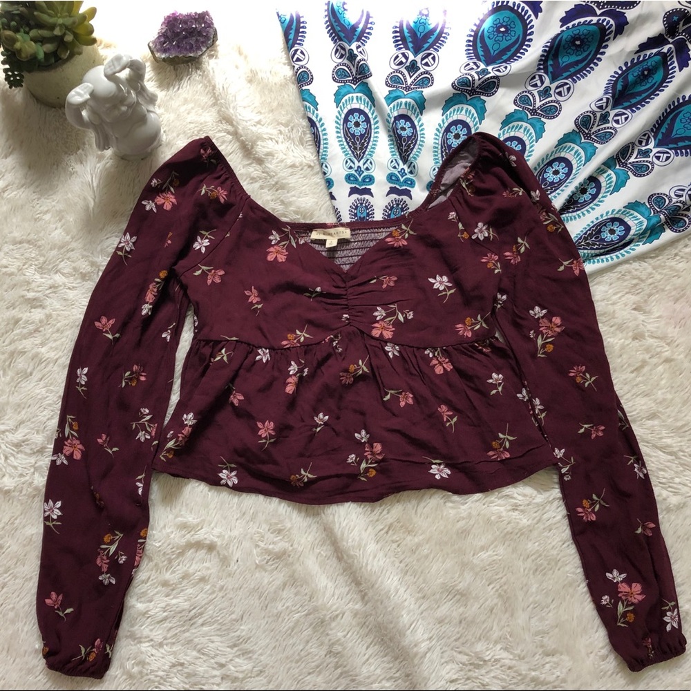NWOT Burgundy floral babydoll crop top